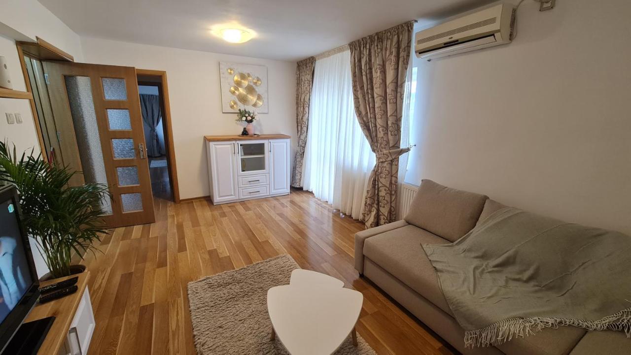 Vs Central Apartment Otopeni Dış mekan fotoğraf
